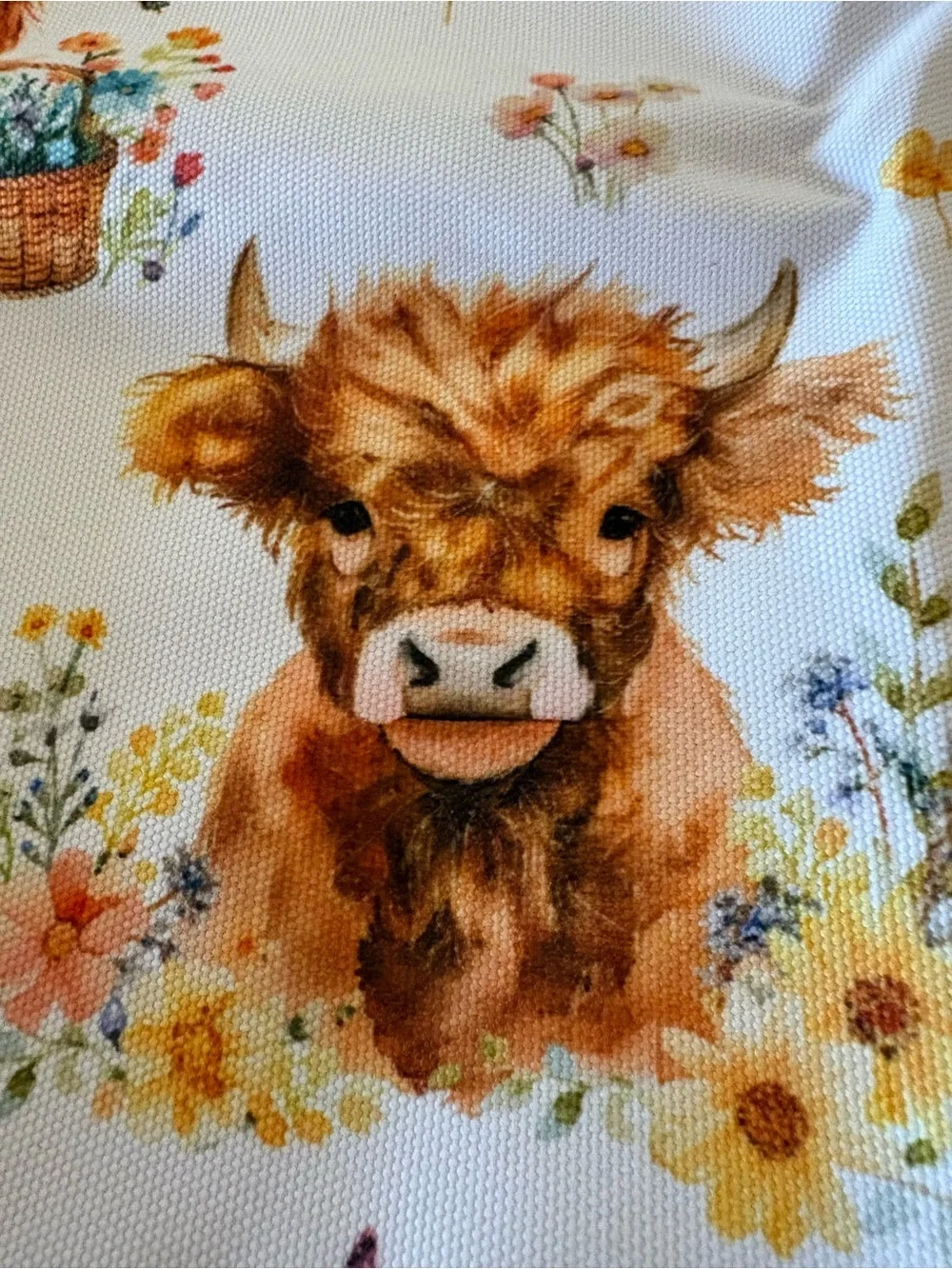 PEDAY NWT Farmhouse Highland Cow Table Runner - White & Brown